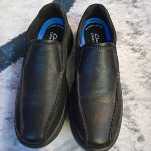 Clarks Men's Dark Black Leather Slip-Ons